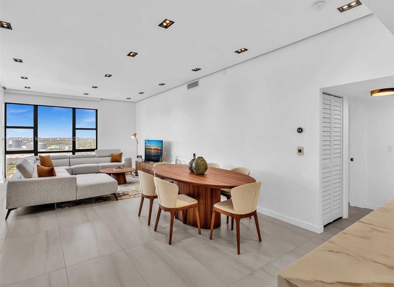 Small Image of 20301 WEST COUNTRY CLUB DR #PH29, Aventura Number 15