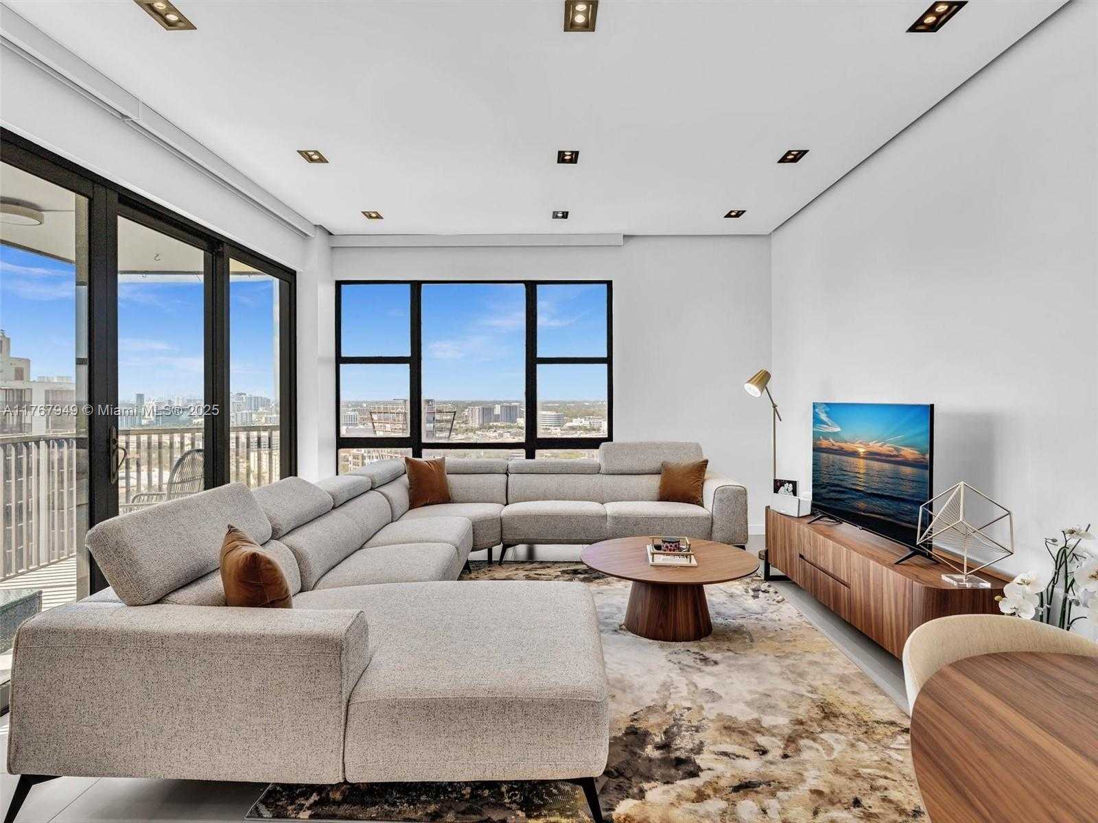 Small Image of 20301 WEST COUNTRY CLUB DR #PH29, Aventura Number 18