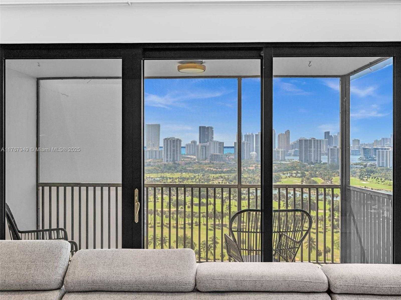 Small Image of 20301 WEST COUNTRY CLUB DR #PH29, Aventura Number 21