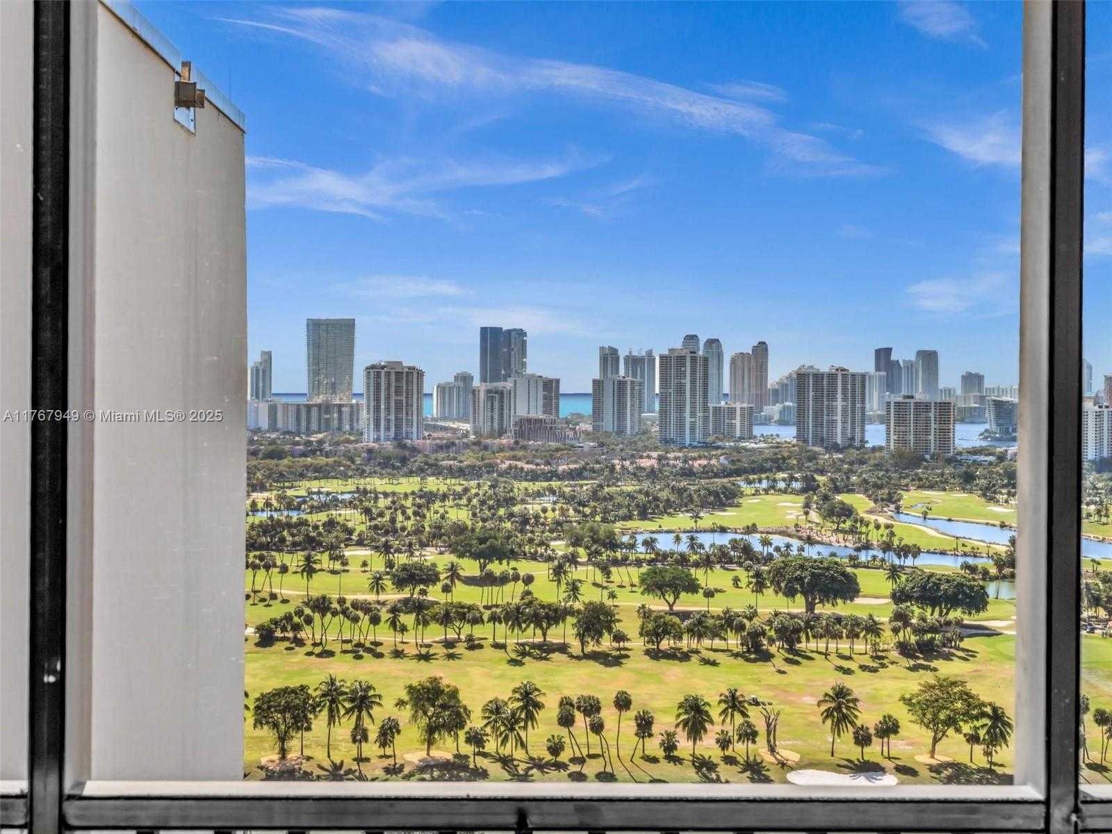 Small Image of 20301 WEST COUNTRY CLUB DR #PH29, Aventura Number 26