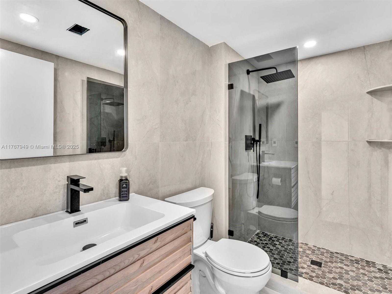 Small Image of 20301 WEST COUNTRY CLUB DR #PH29, Aventura Number 41