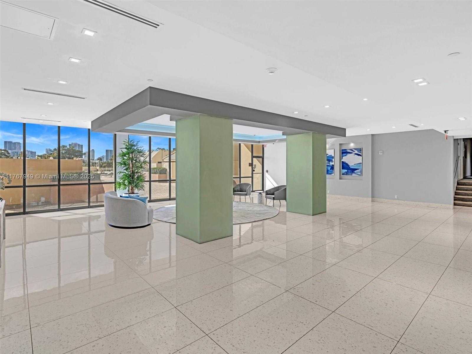Small Image of 20301 WEST COUNTRY CLUB DR #PH29, Aventura Number 47