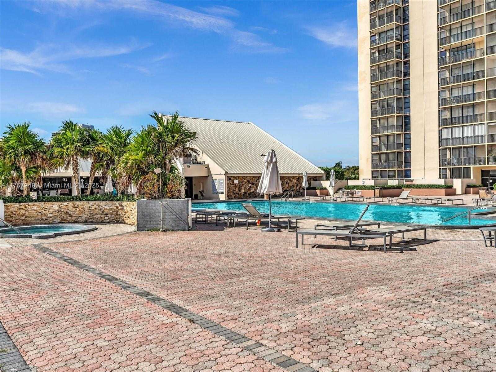 Small Image of 20301 WEST COUNTRY CLUB DR #PH29, Aventura Number 51