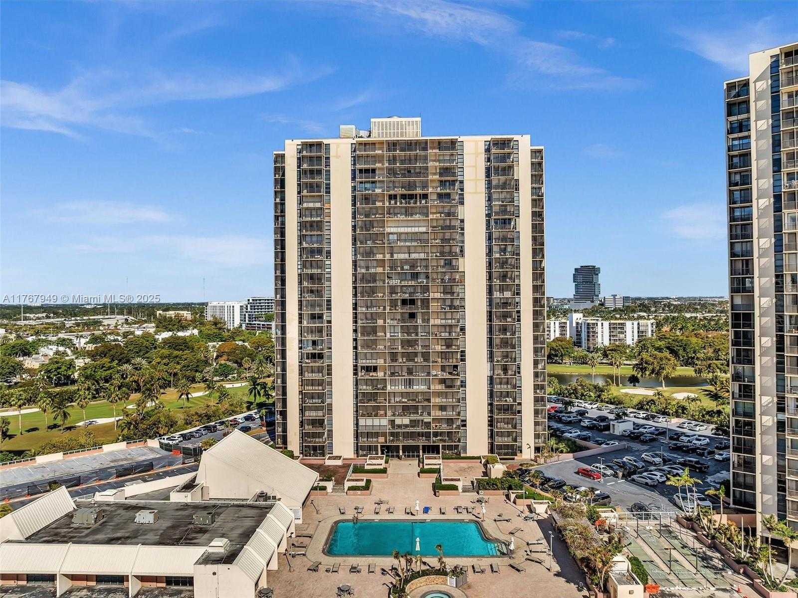 Small Image of 20301 WEST COUNTRY CLUB DR #PH29, Aventura Number 61