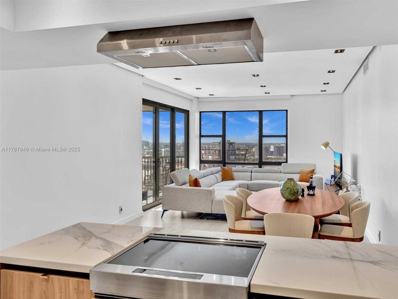 Small Image of 20301 WEST COUNTRY CLUB DR #PH29, Aventura Number 8