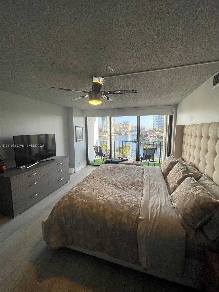 Small Image of 200 LESLIE DR #622, Hallandale Beach Number 22