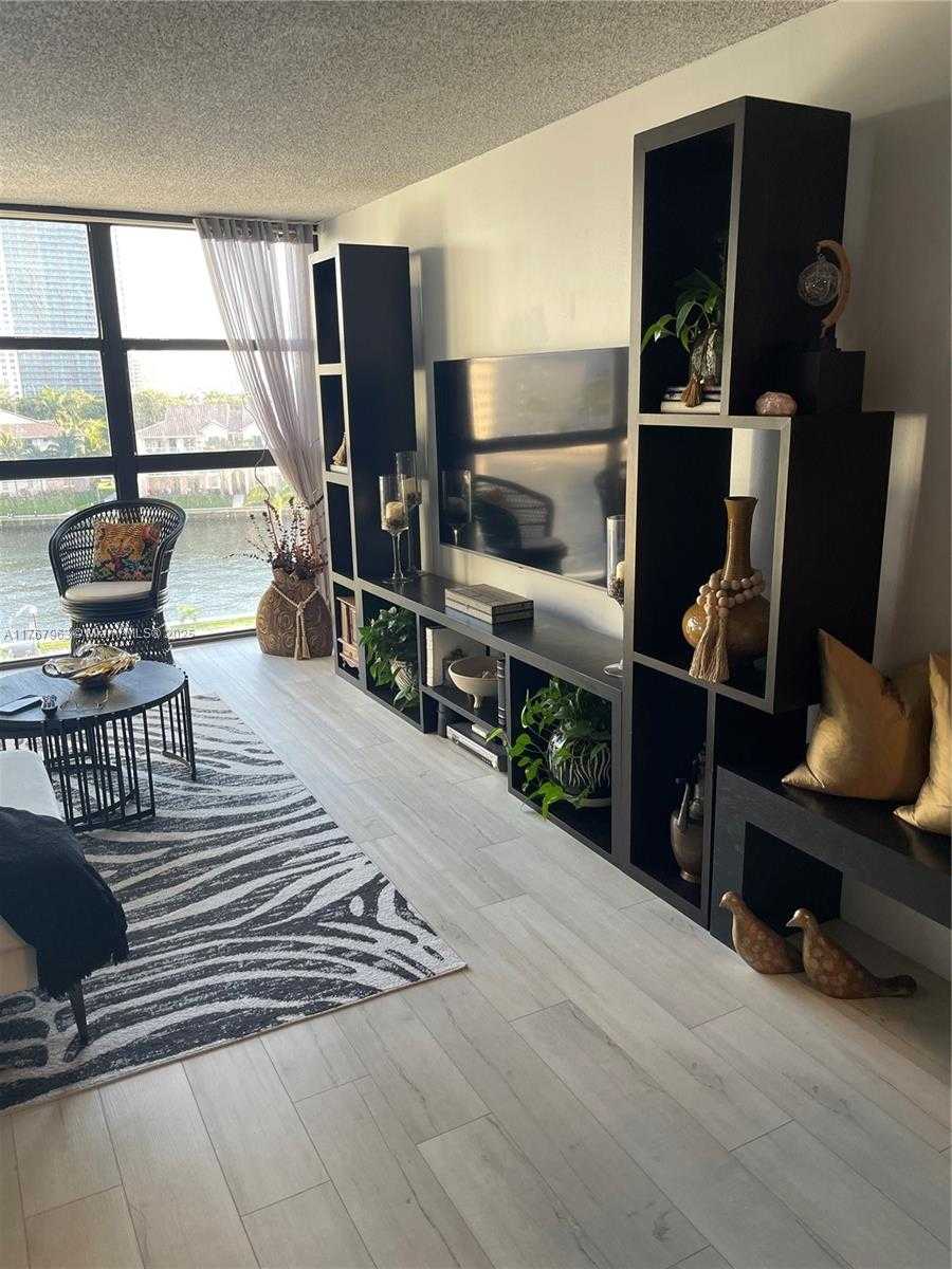 Small Image of 200 LESLIE DR #622, Hallandale Beach Number 27