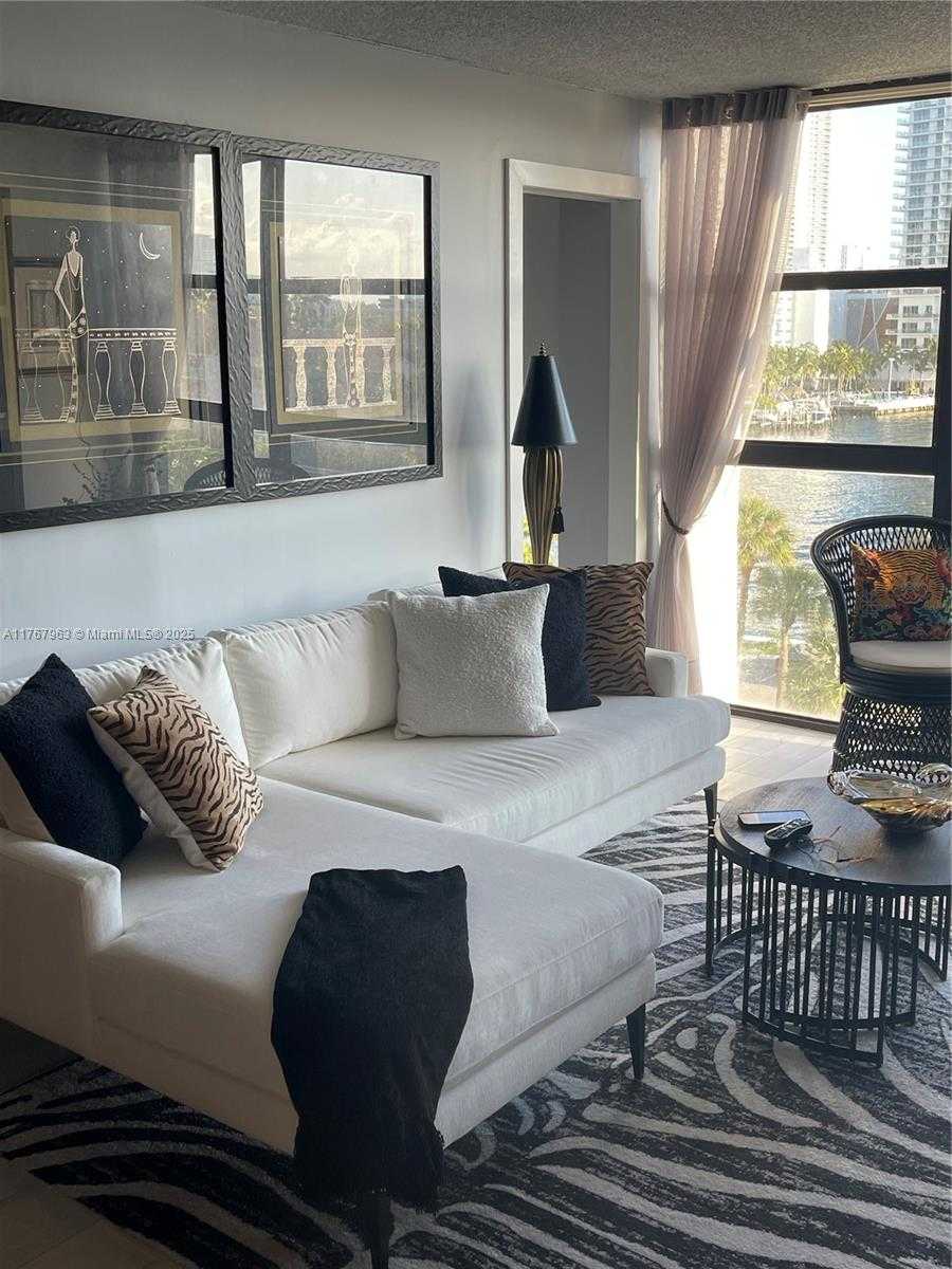 Small Image of 200 LESLIE DR #622, Hallandale Beach Number 3