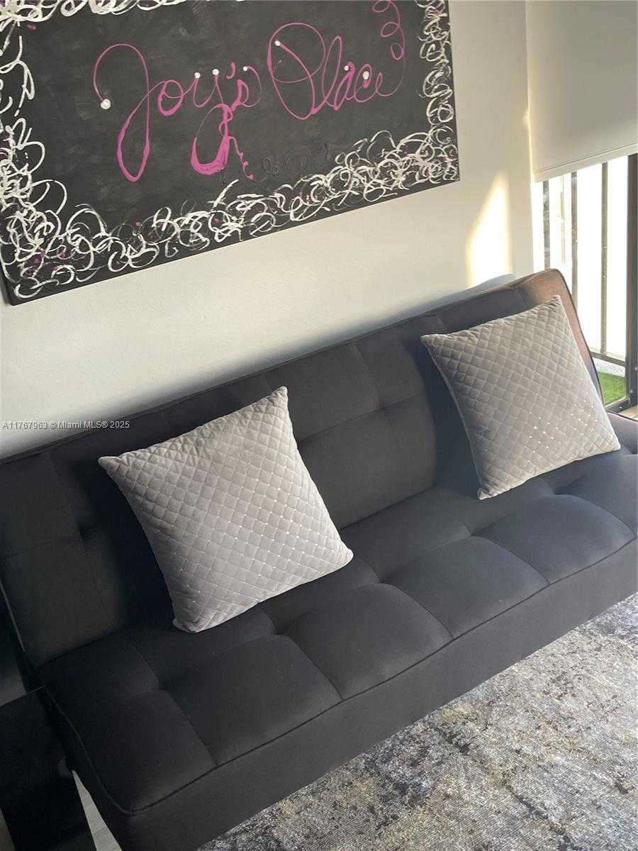 Small Image of 200 LESLIE DR #622, Hallandale Beach Number 5