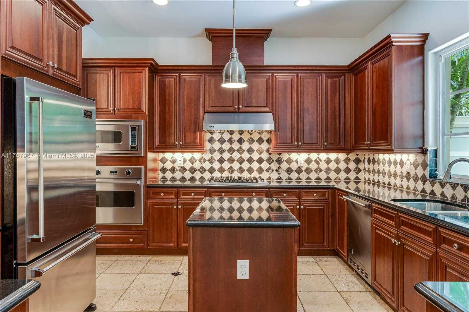Small Image of 10155 SOUTH WEST 75TH PL, Pinecrest Number 12