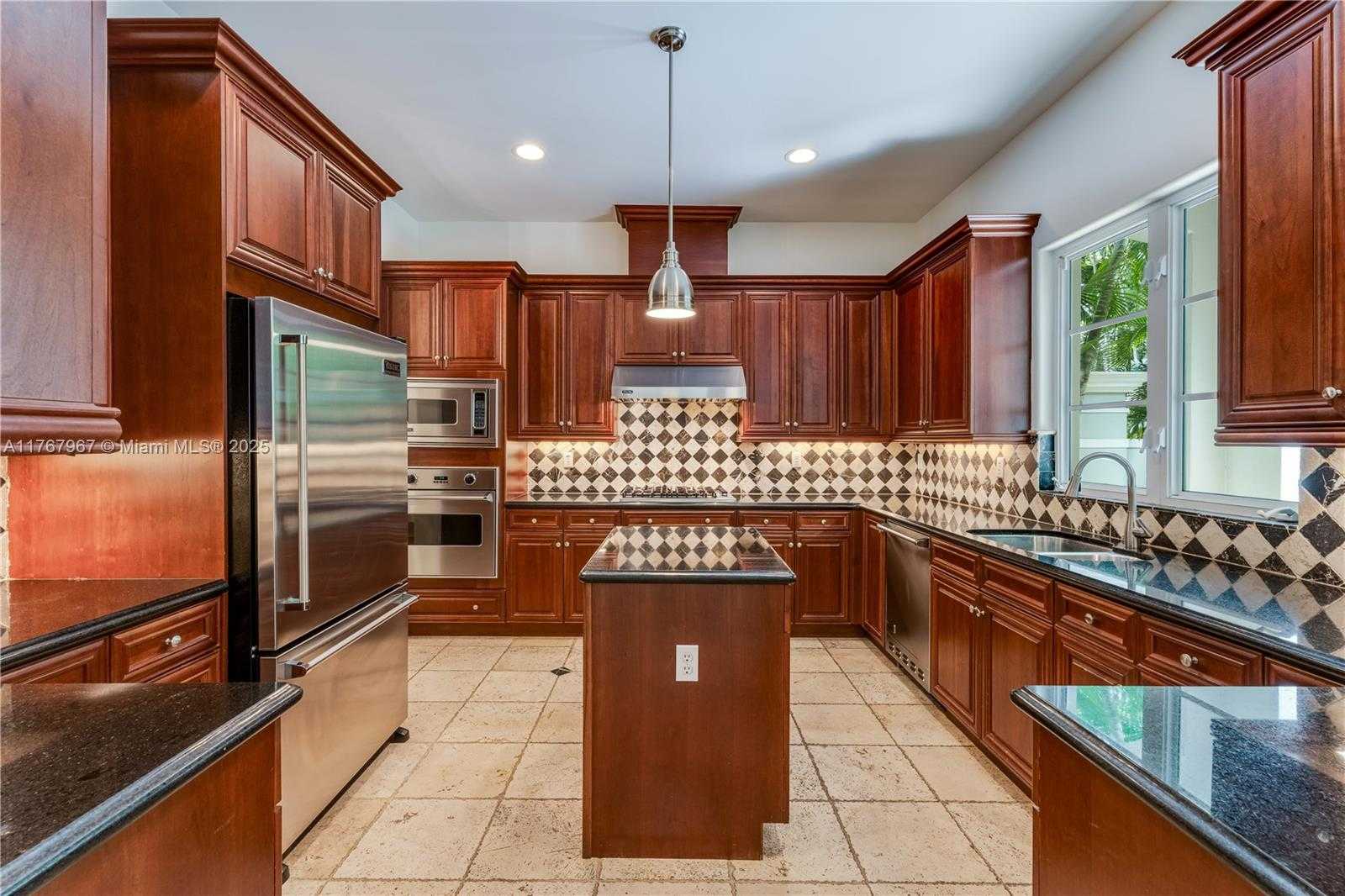Small Image of 10155 SOUTH WEST 75TH PL, Pinecrest Number 13