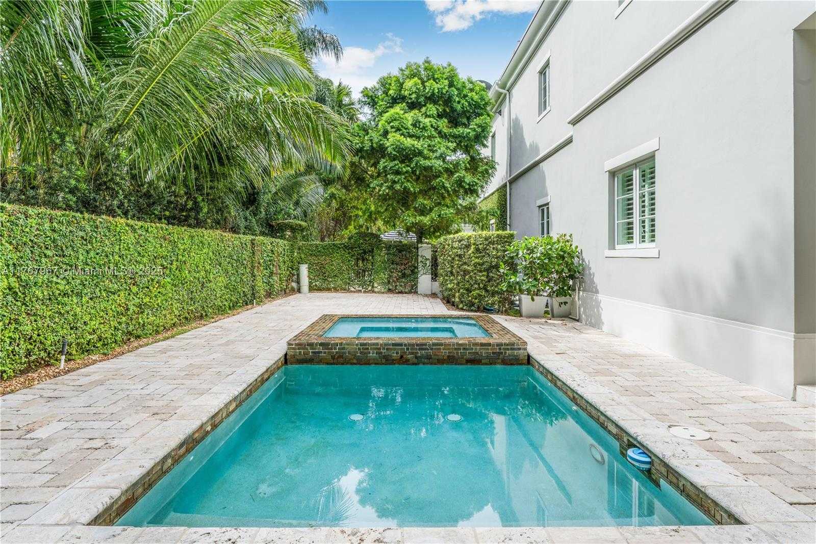 Small Image of 10155 SOUTH WEST 75TH PL, Pinecrest Number 19