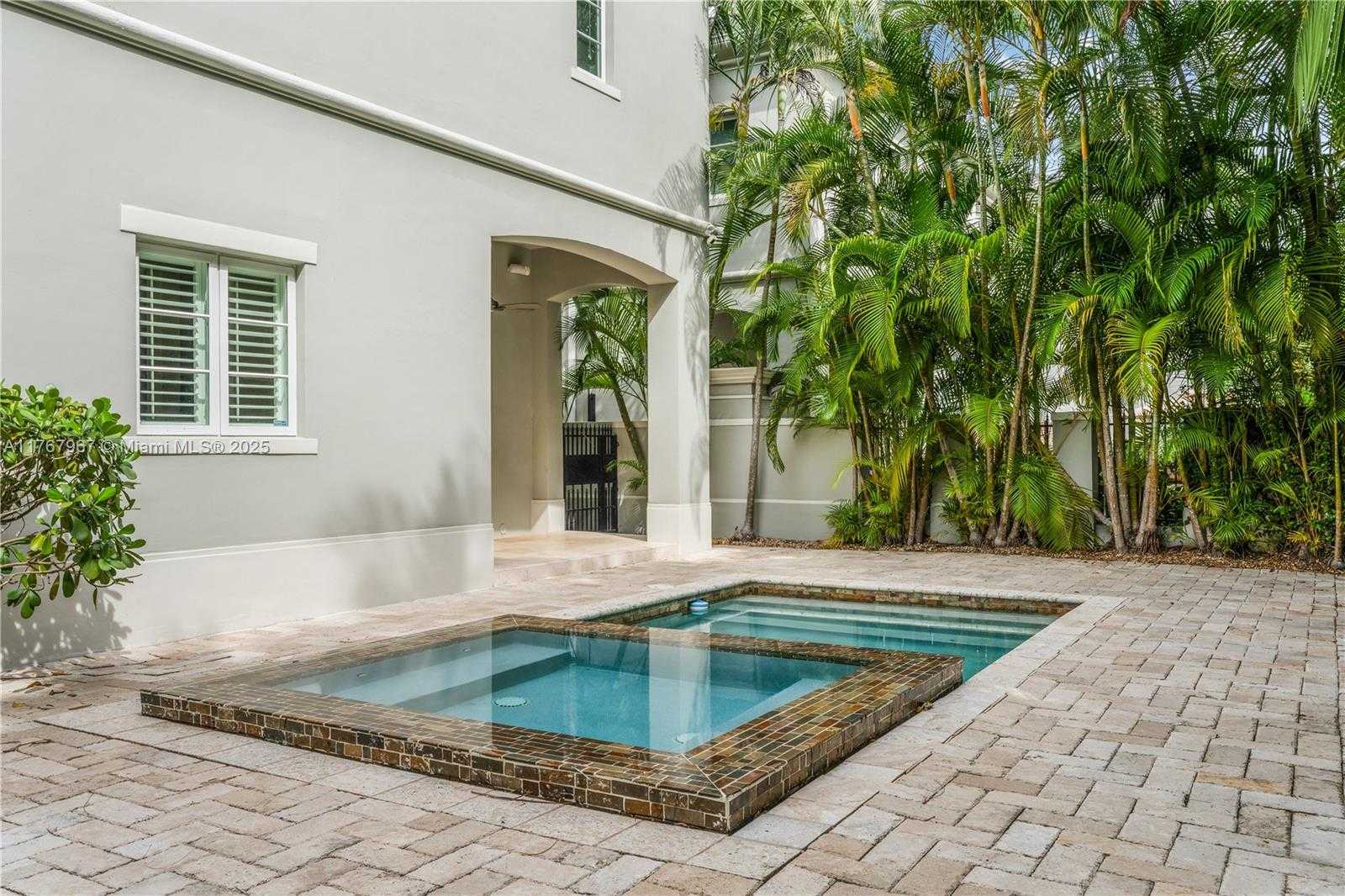 Small Image of 10155 SOUTH WEST 75TH PL, Pinecrest Number 20