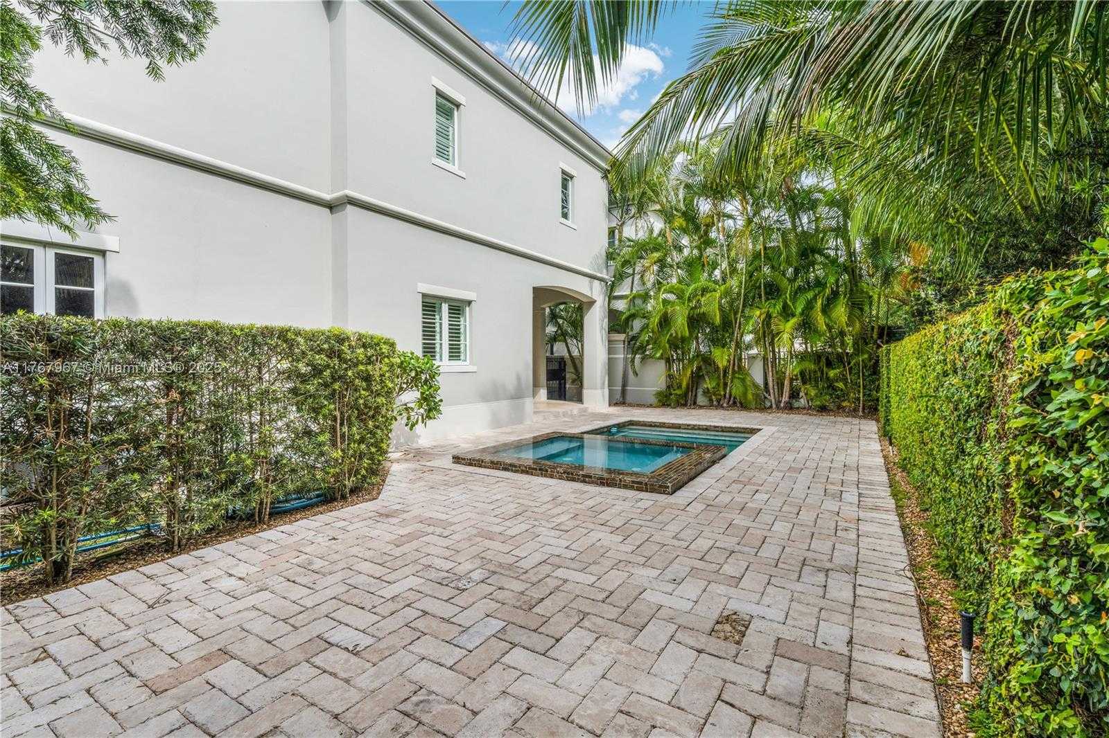Small Image of 10155 SOUTH WEST 75TH PL, Pinecrest Number 23
