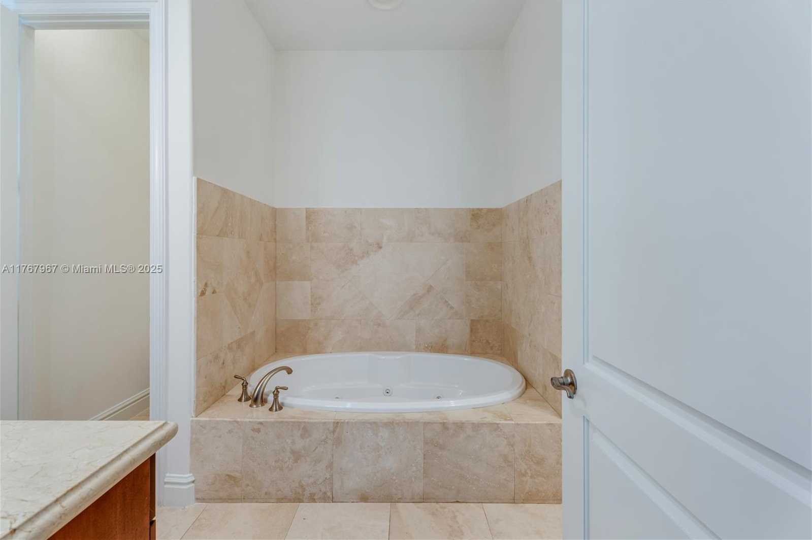 Small Image of 10155 SOUTH WEST 75TH PL, Pinecrest Number 35