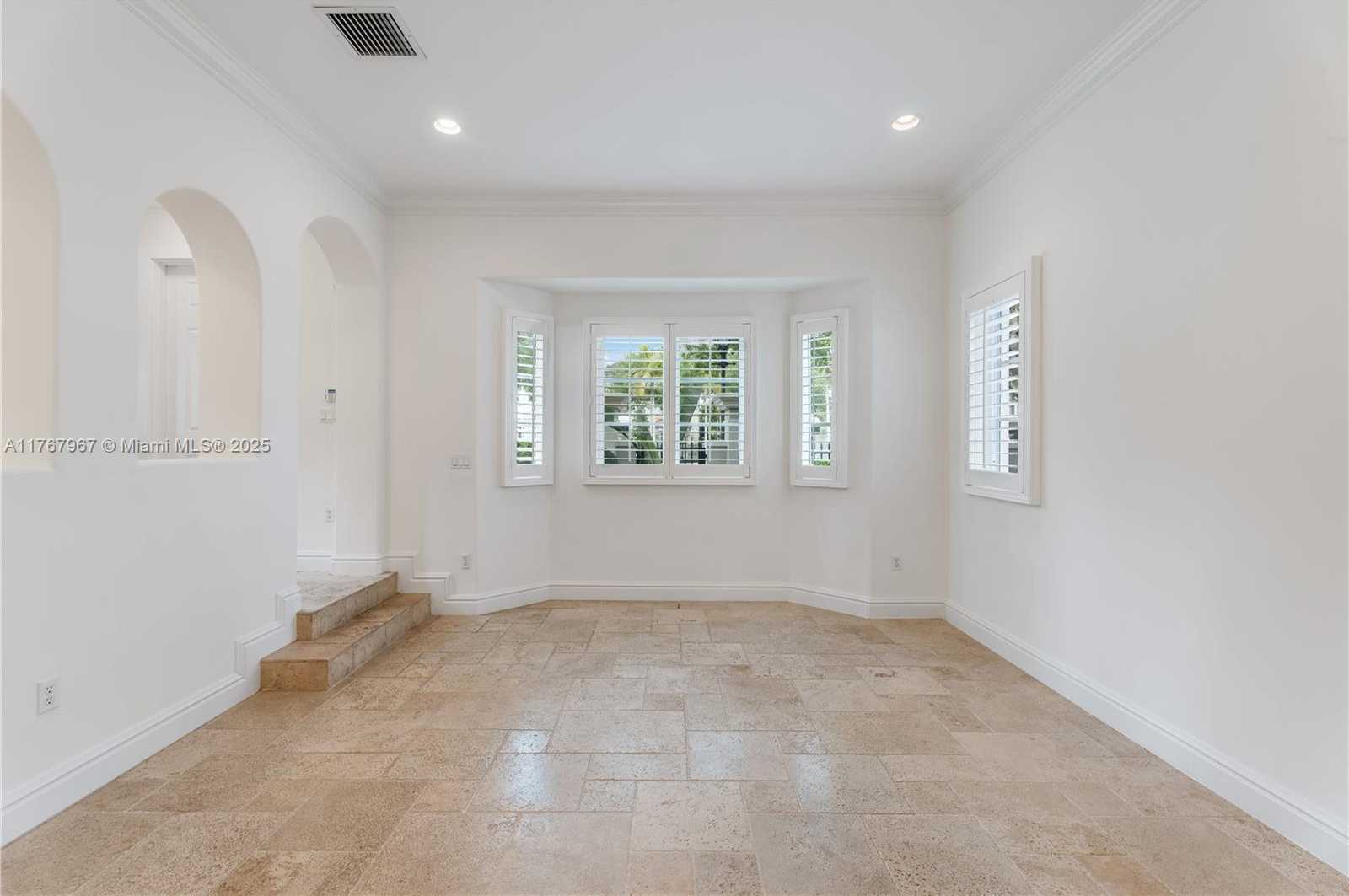 Small Image of 10155 SOUTH WEST 75TH PL, Pinecrest Number 4
