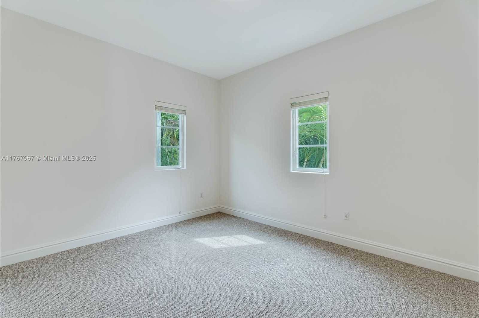 Small Image of 10155 SOUTH WEST 75TH PL, Pinecrest Number 49
