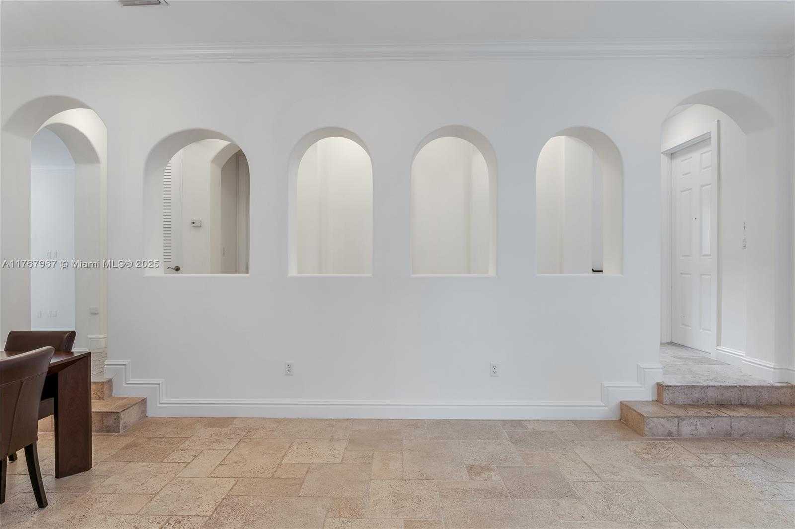 Small Image of 10155 SOUTH WEST 75TH PL, Pinecrest Number 5