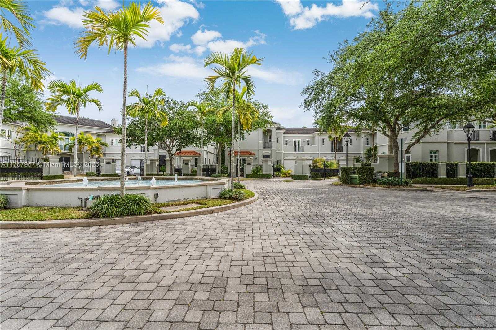 Small Image of 10155 SOUTH WEST 75TH PL, Pinecrest Number 50