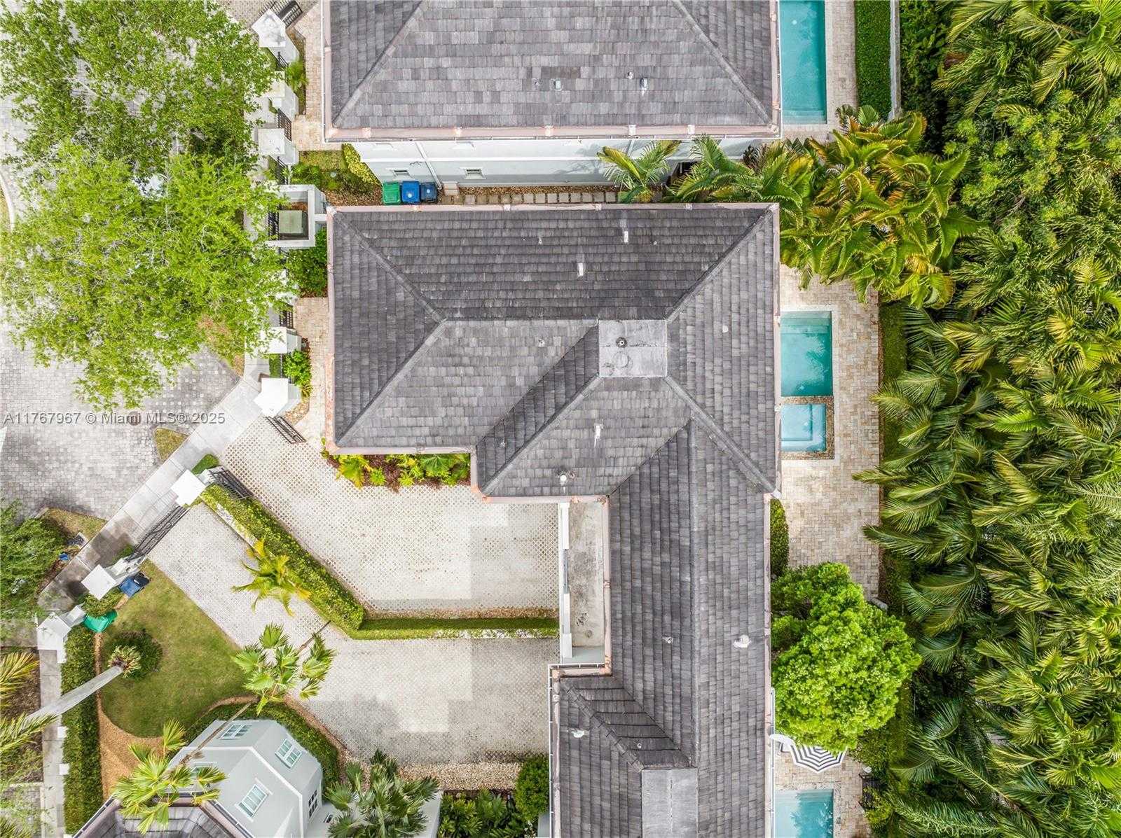 Small Image of 10155 SOUTH WEST 75TH PL, Pinecrest Number 60