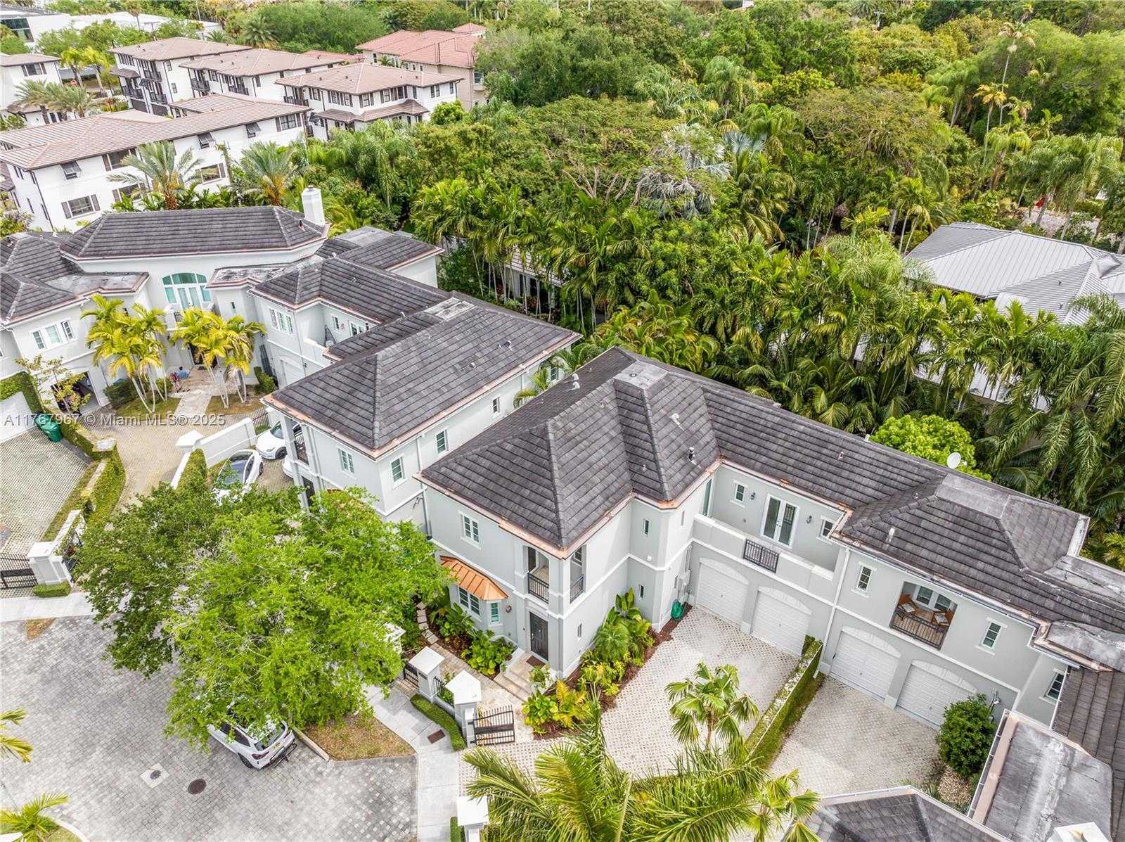 Small Image of 10155 SOUTH WEST 75TH PL, Pinecrest Number 61