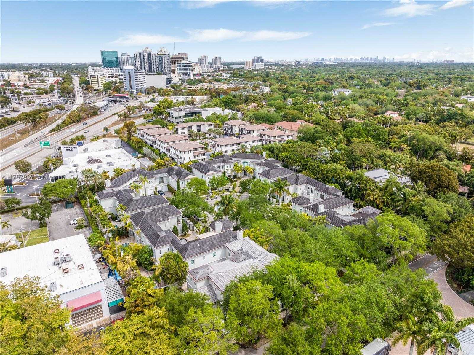 Small Image of 10155 SOUTH WEST 75TH PL, Pinecrest Number 62
