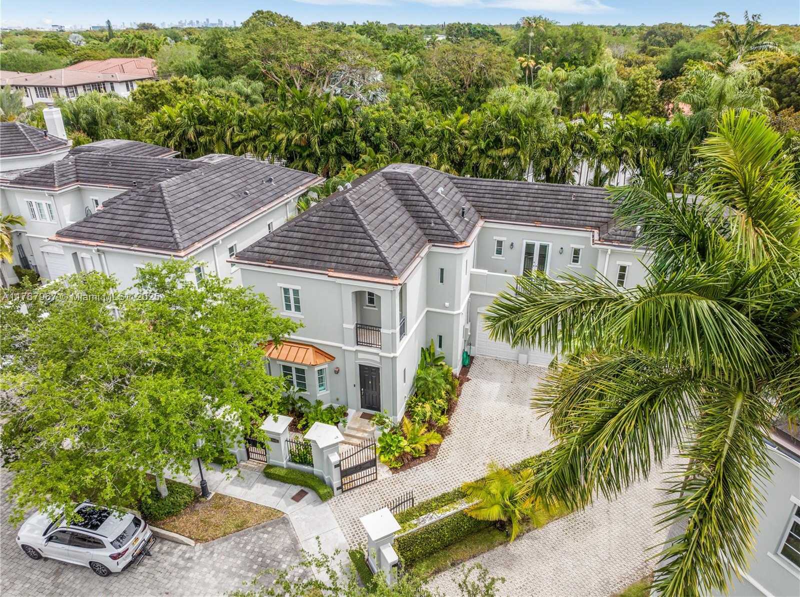 Small Image of 10155 SOUTH WEST 75TH PL, Pinecrest Number 64