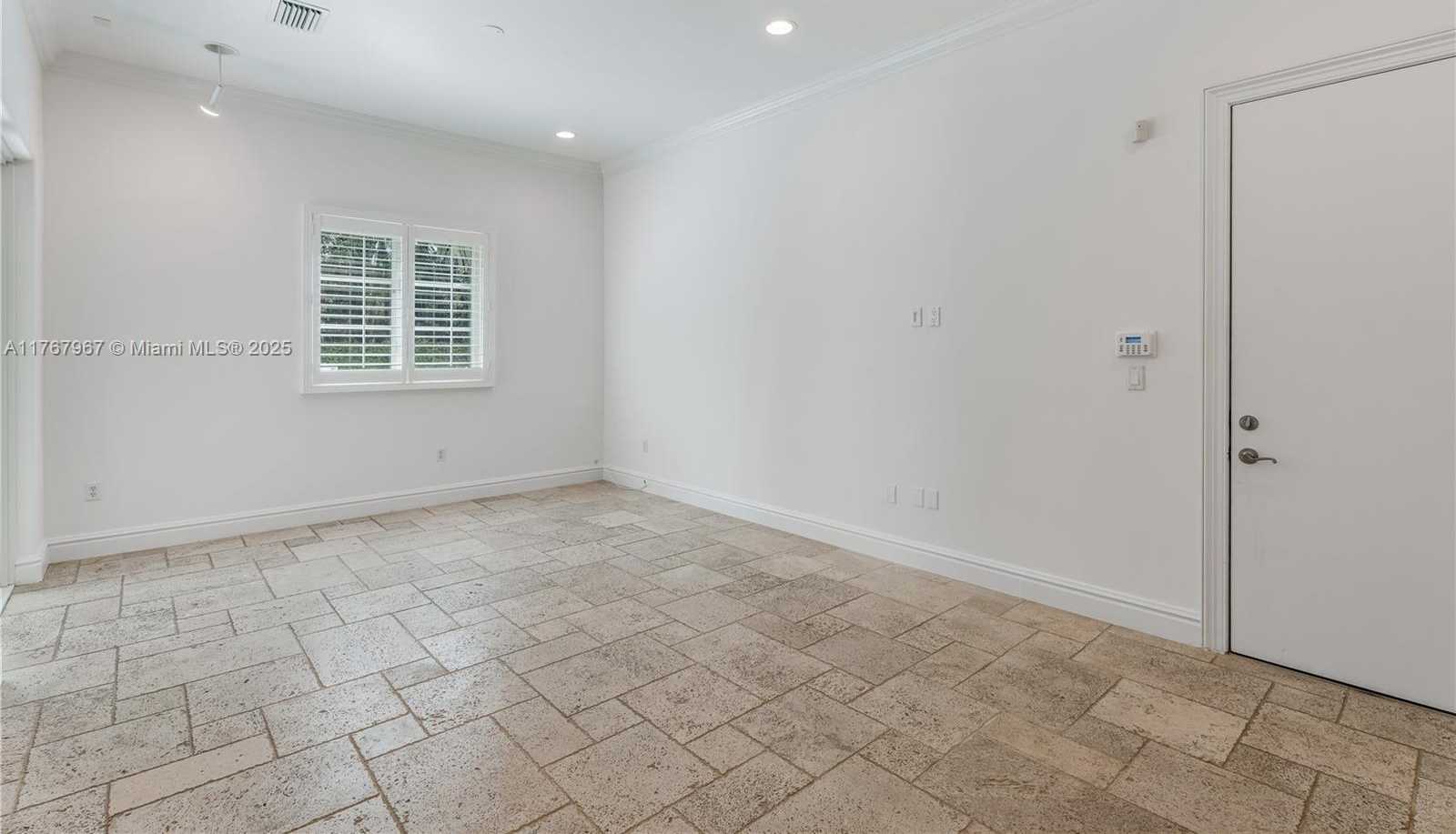 Small Image of 10155 SOUTH WEST 75TH PL, Pinecrest Number 9