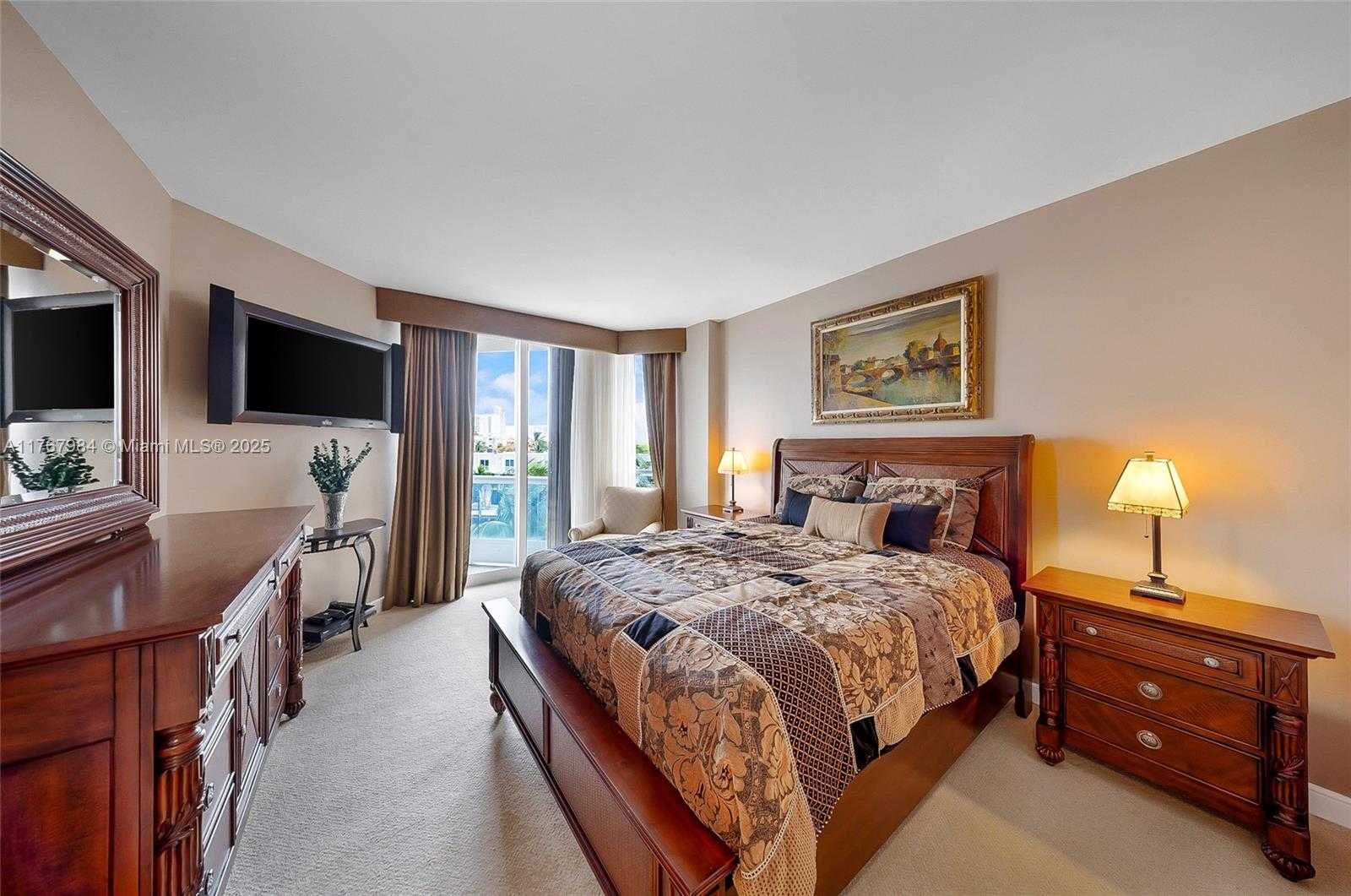 Small Image of 2600 ISLAND BLVD #301, Aventura Number 15