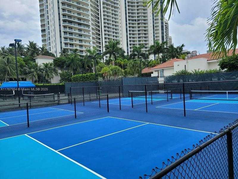 Small Image of 2600 ISLAND BLVD #301, Aventura Number 56
