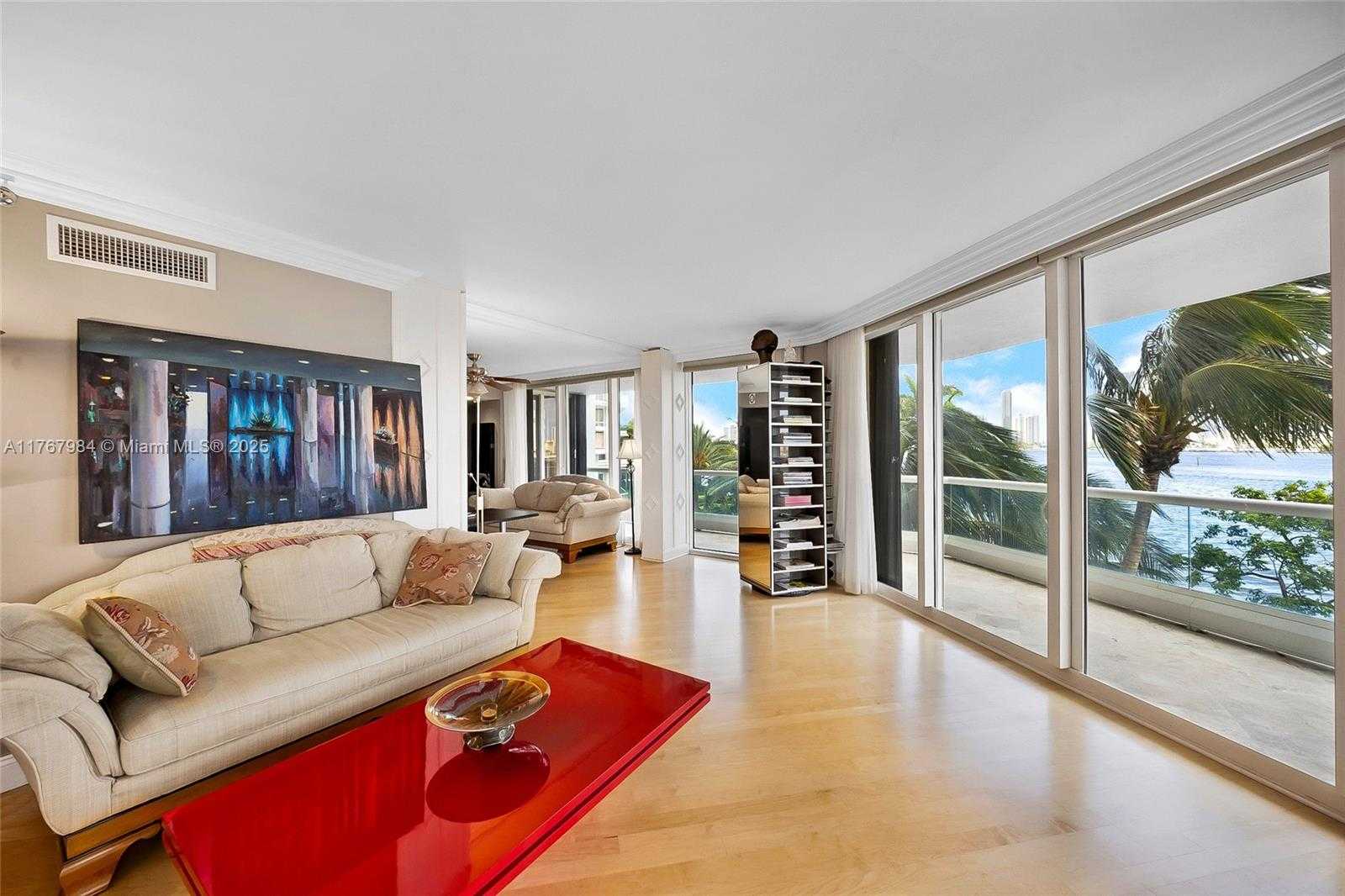 Small Image of 2600 ISLAND BLVD #301, Aventura Number 9