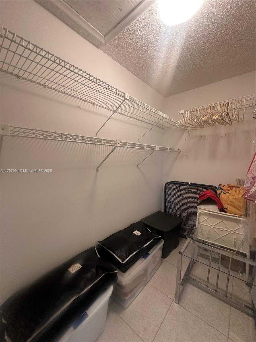 Imagen de Pequeño Objeto