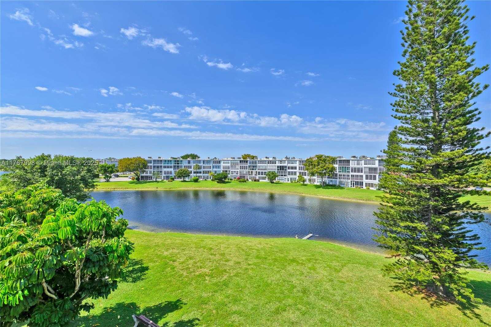 Small Image of 4032 FARNHAM O #4032, Deerfield Beach Number 29