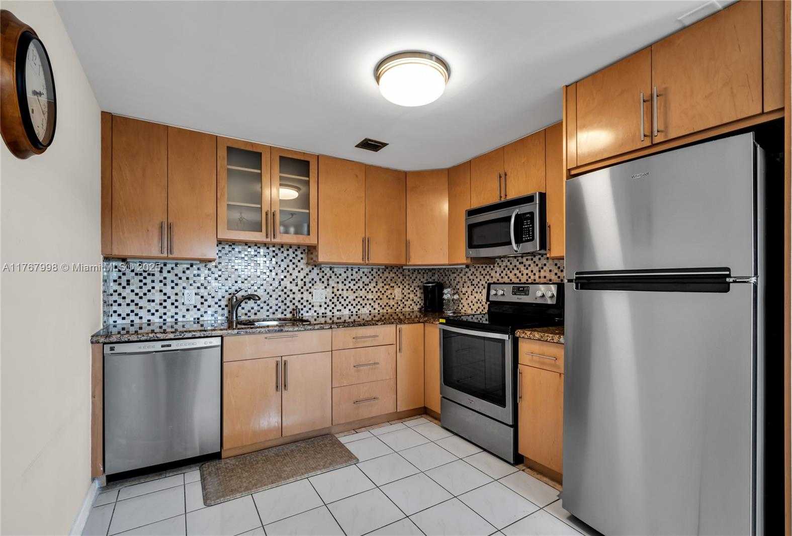 Small Image of 4032 FARNHAM O #4032, Deerfield Beach Number 3