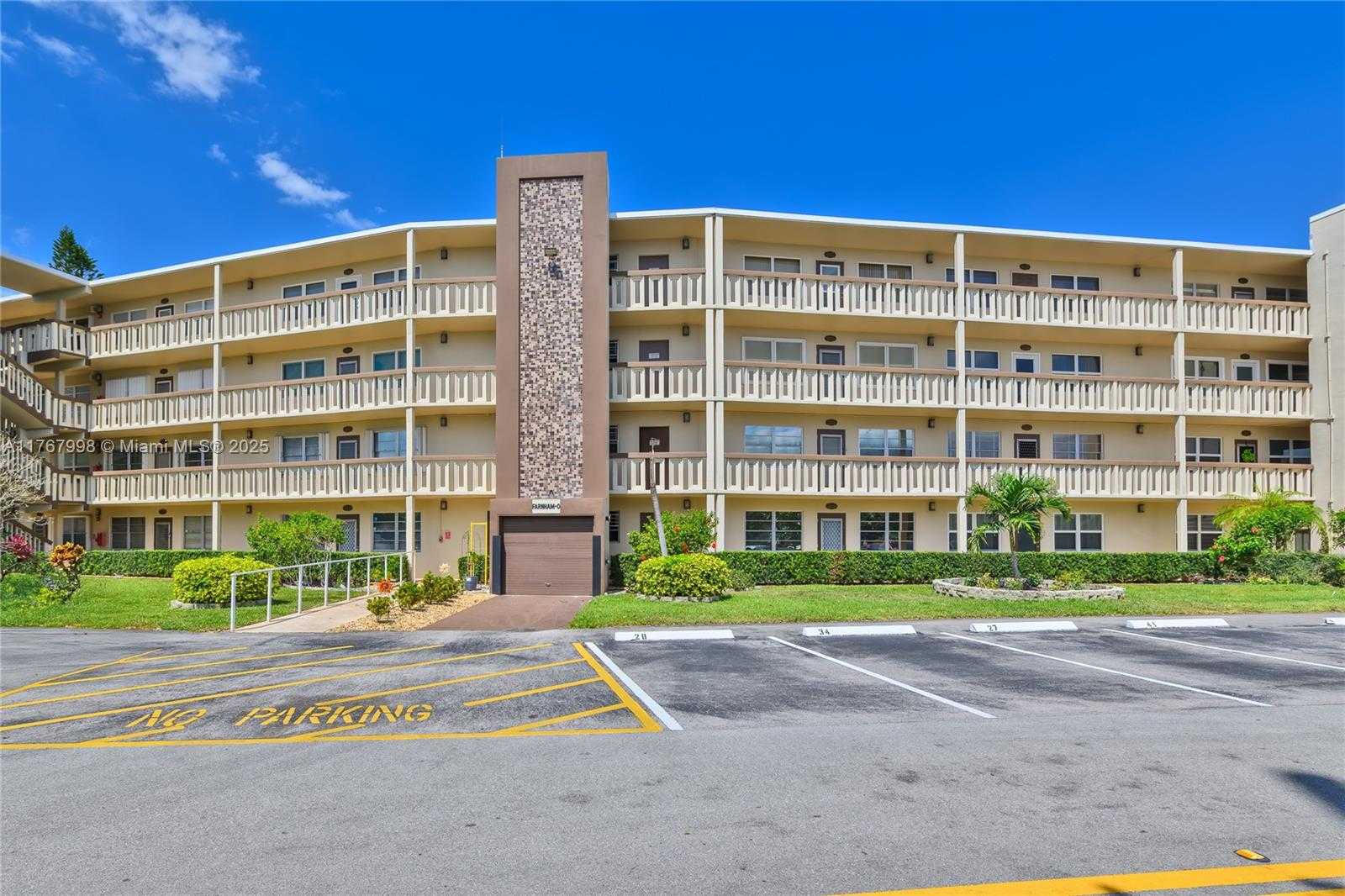 Small Image of 4032 FARNHAM O #4032, Deerfield Beach Number 31