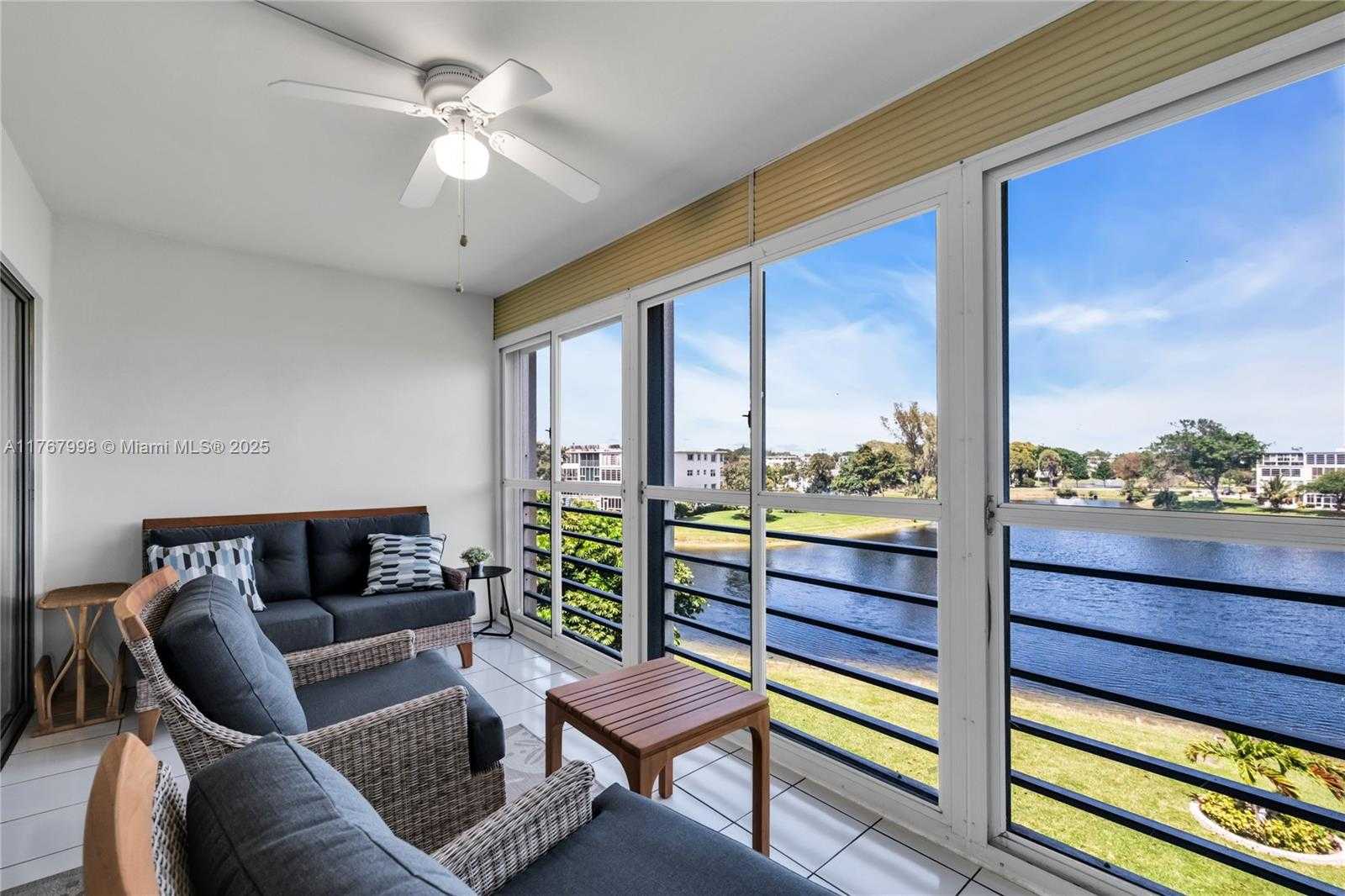 Small Image of 4032 FARNHAM O #4032, Deerfield Beach Number 6