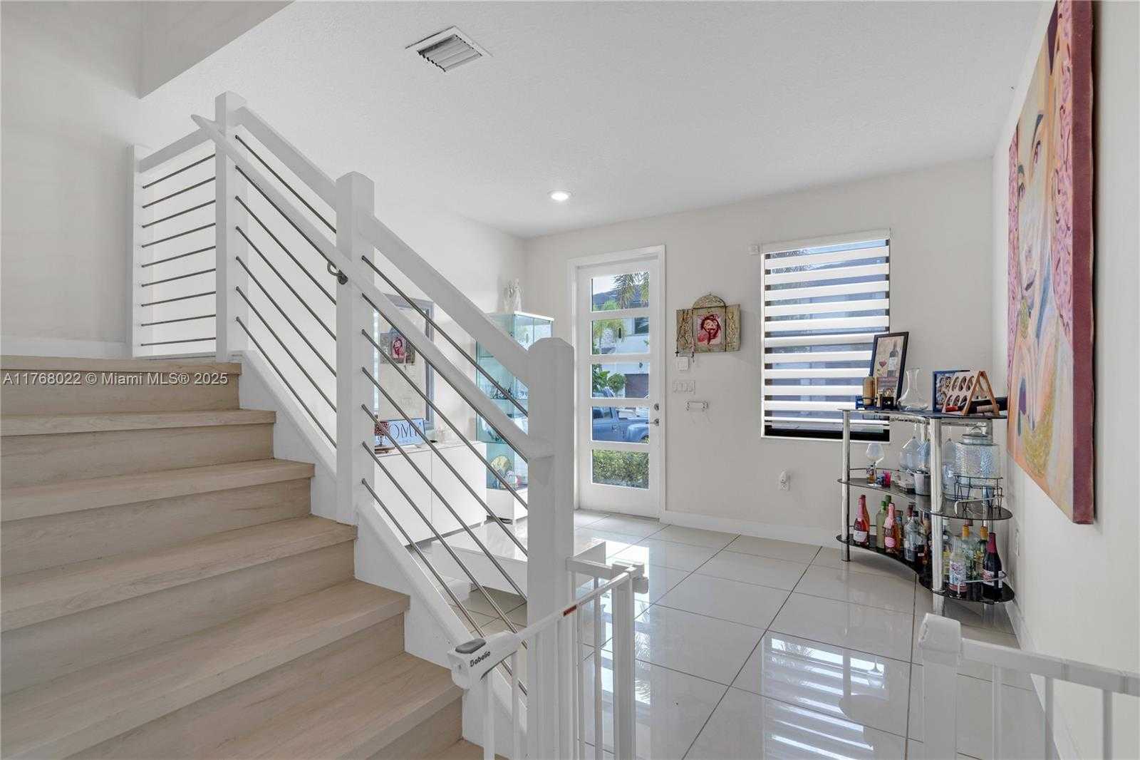 Small Image of 15780 NORTH WEST 91ST CT #15780, Miami Lakes Number 14