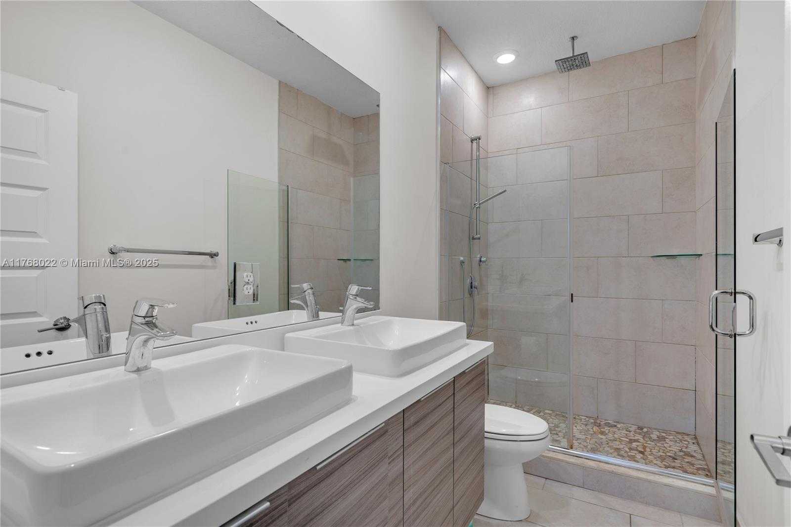 Small Image of 15780 NORTH WEST 91ST CT #15780, Miami Lakes Number 20
