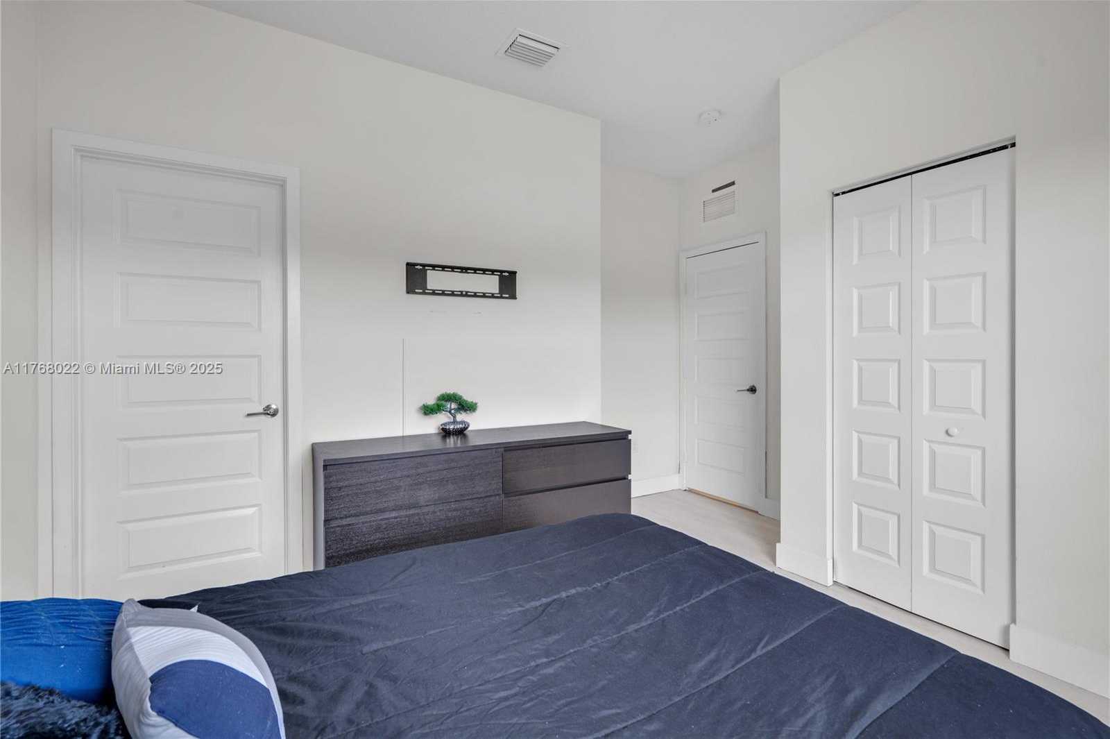 Small Image of 15780 NORTH WEST 91ST CT #15780, Miami Lakes Number 21