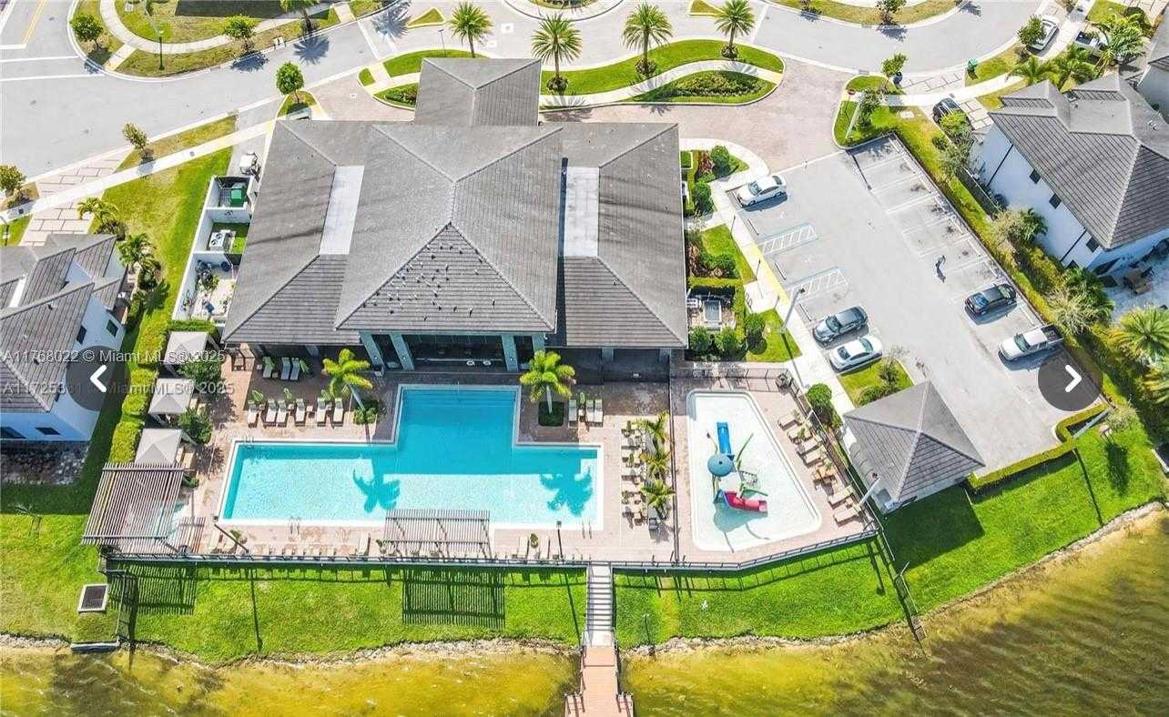 Small Image of 15780 NORTH WEST 91ST CT #15780, Miami Lakes Number 28