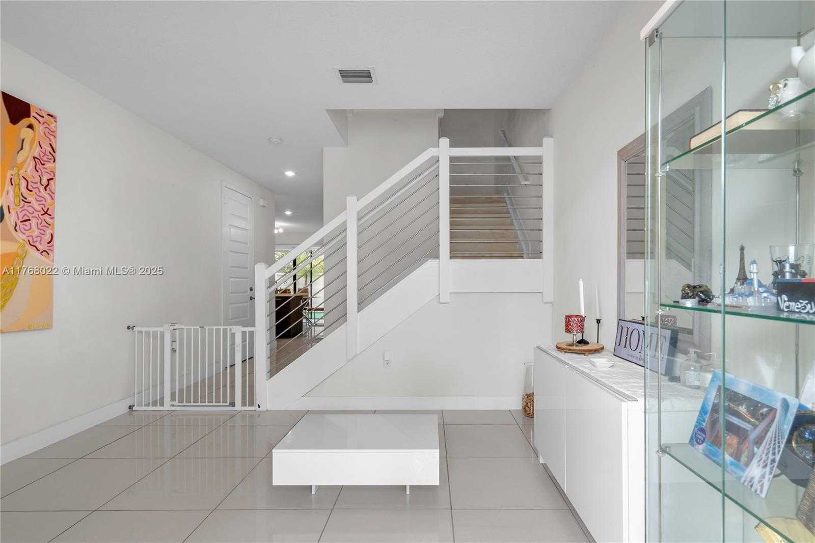 Small Image of 15780 NORTH WEST 91ST CT #15780, Miami Lakes Number 3