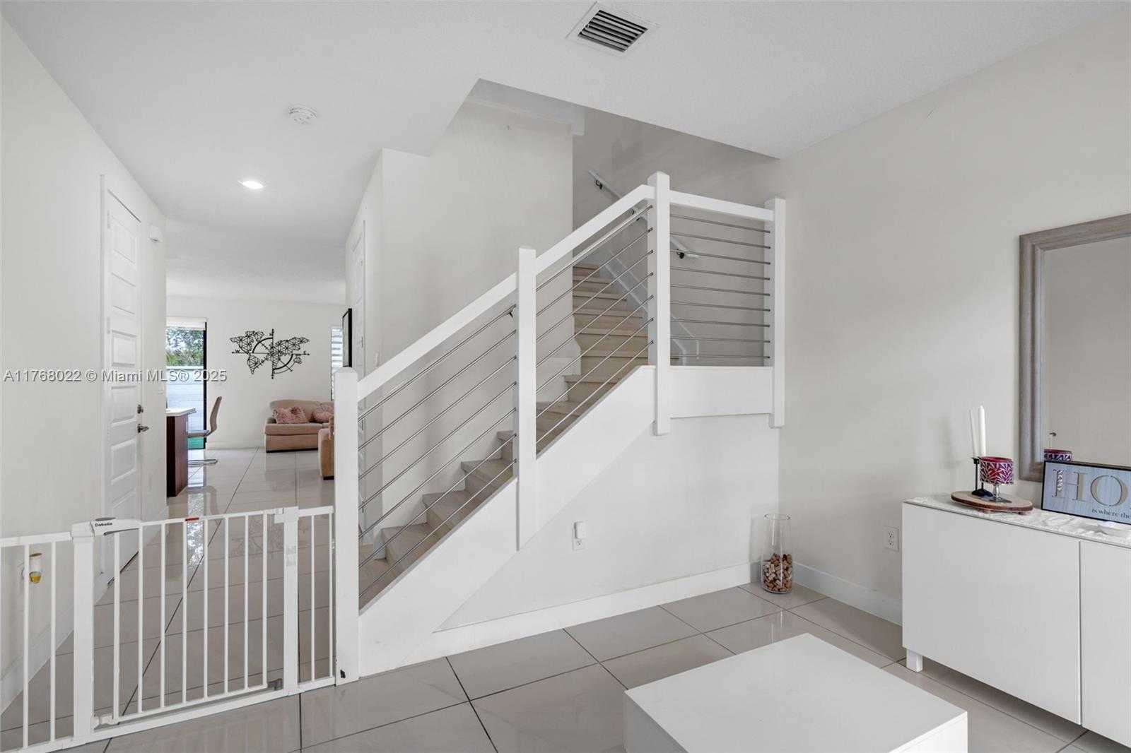 Small Image of 15780 NORTH WEST 91ST CT #15780, Miami Lakes Number 4