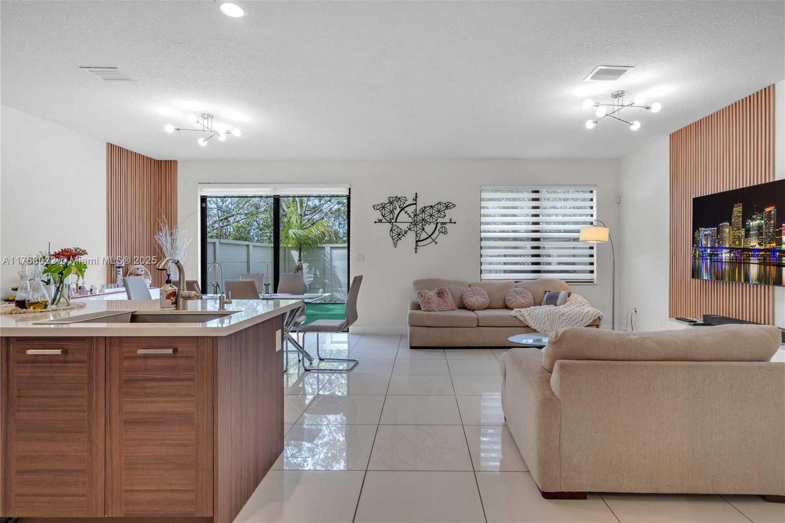 Small Image of 15780 NORTH WEST 91ST CT #15780, Miami Lakes Number 5