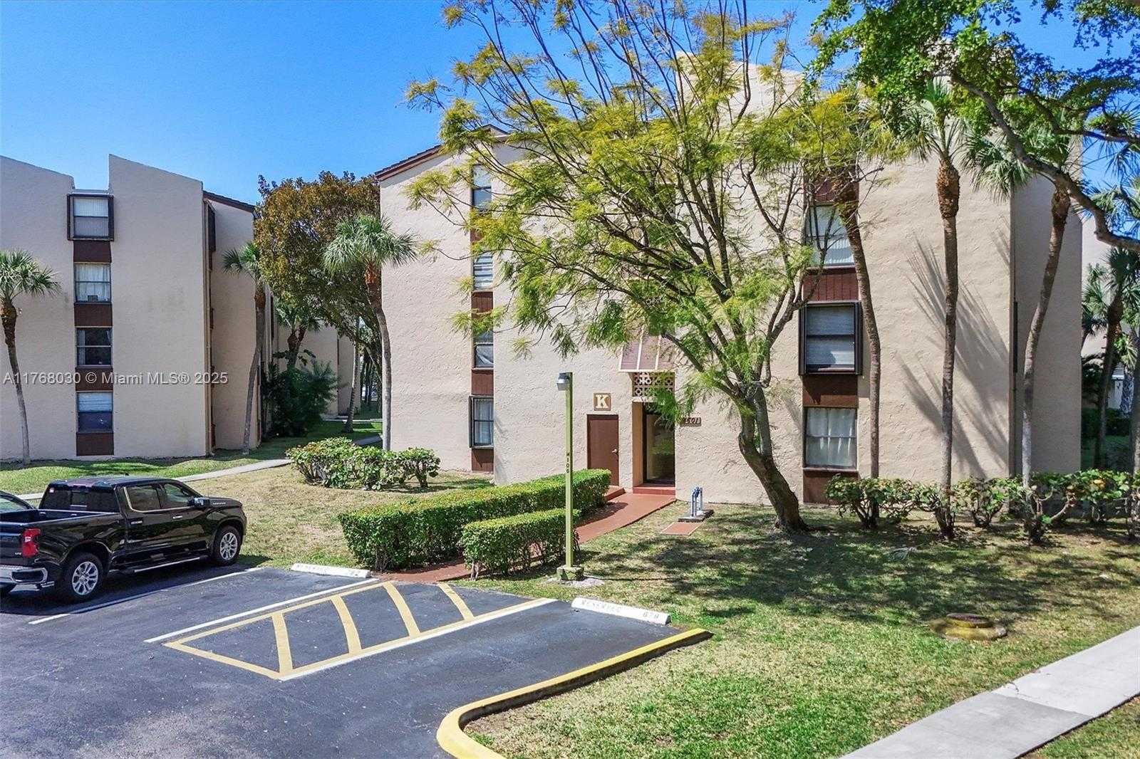 Small Image of 14601 NORTH KENDALL DR #206K, Miami Number 31