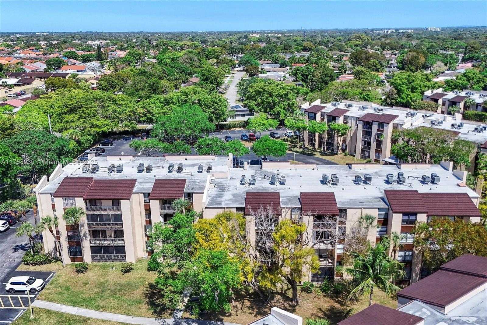 Small Image of 14601 NORTH KENDALL DR #206K, Miami Number 33