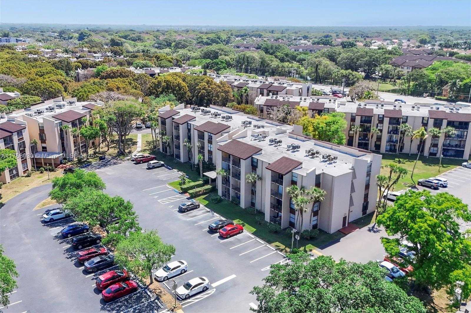Small Image of 14601 NORTH KENDALL DR #206K, Miami Number 35