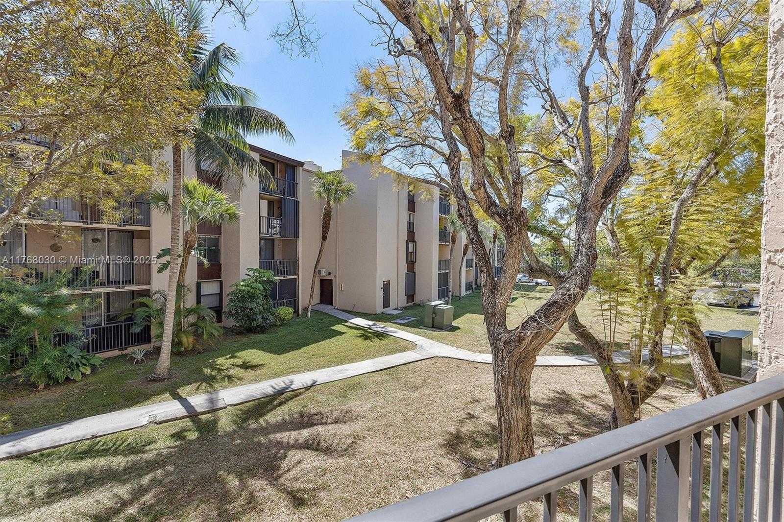 Small Image of 14601 NORTH KENDALL DR #206K, Miami Number 37
