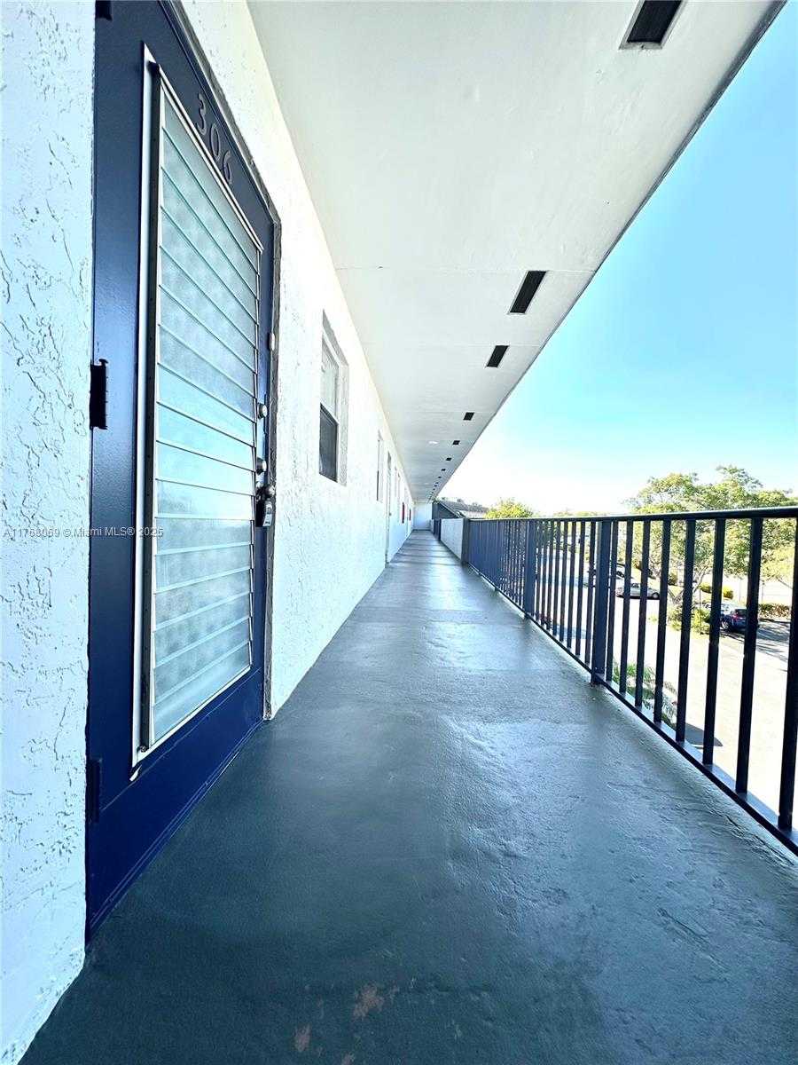 Small Image of 8300 SANDS POINT BLVD #K306, Tamarac Number 10