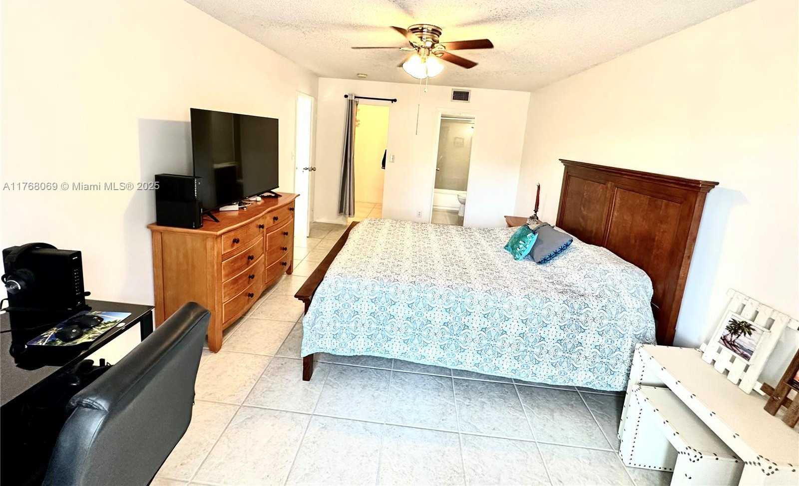 Small Image of 8300 SANDS POINT BLVD #K306, Tamarac Number 22