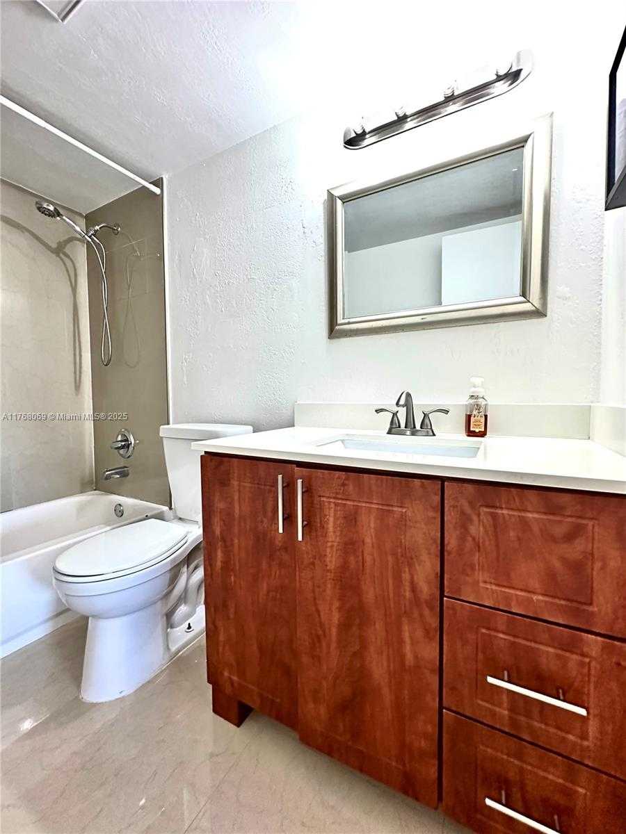 Small Image of 8300 SANDS POINT BLVD #K306, Tamarac Number 26